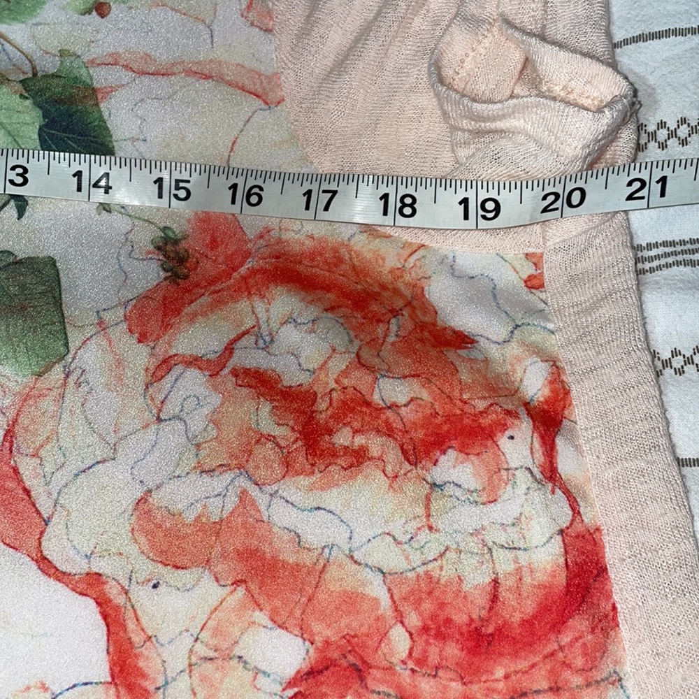 Gauze cotton peach soft and silk green and white silk print v neck flattering - Picture 6 of 6